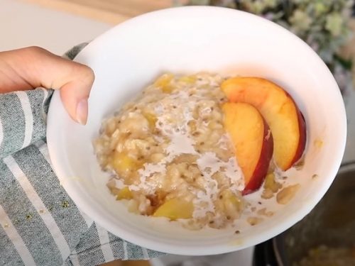 Instant Pot Peaches and Cream Oatmeal Recipe