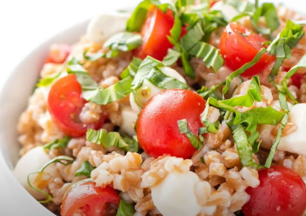 Farro Caprese Salad Recipe