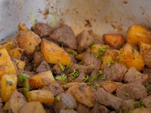 Garlic Butter Herb Steak Bites with Potatoes Recipe