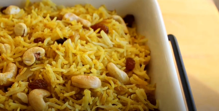 Saffron Rice with Cashews and Raisins Recipe