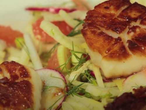 Scallops with Grapefruit-Onion Salad Recipe