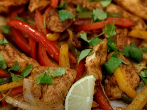 sheet pan salsa verde chicken fajitas