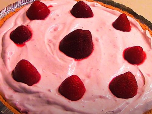 Strawberry Frozen Yogurt Pie Recipe