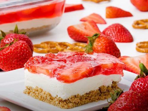 Strawberry Pretzel Squares Recipe