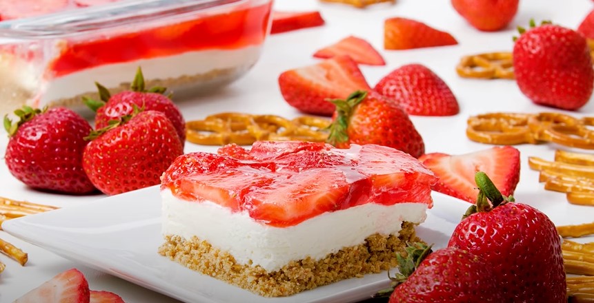 Strawberry Pretzel Squares Recipe