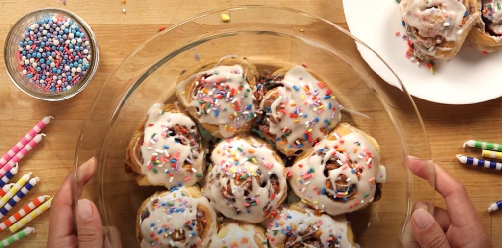 cake batter cinnamon rolls recipe