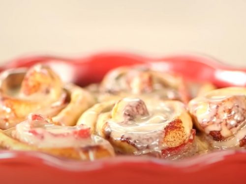 skillet maple bacon cinnamon roll recipe