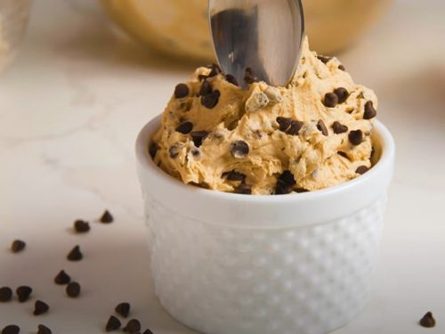 pumpkin chocolate chip cookie dough dip recipe