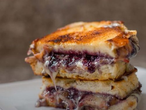 blueberry brie grilled cheese recipe