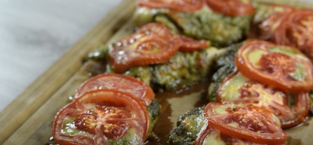 baked shells with pesto, mozzarella, and meat sauce recipe