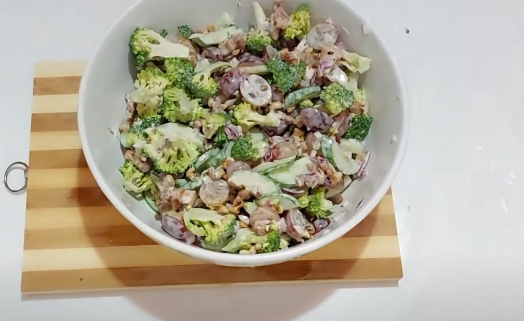 Broccoli Grape Salad Recipe