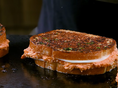 Buffalo Chicken Sandwich (Bennigan's Copycat)