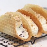 cheesecake dessert tacos recipe