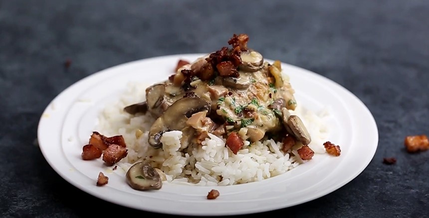 Creamy Balsamic Mushroom Bacon Chicken Recipe