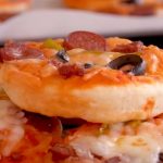 mini breakfast pizzas recipe