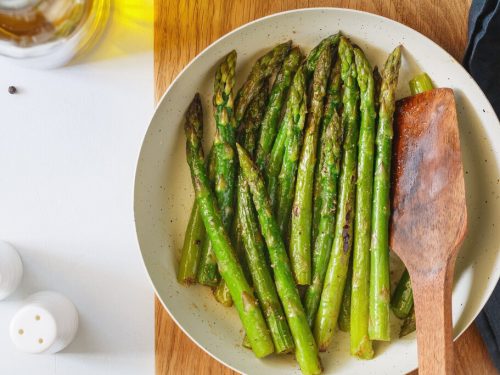 Air Fryer Asparagus Recipe, crisp and tender asparagus seasoned with salt, pepper, and olive oil