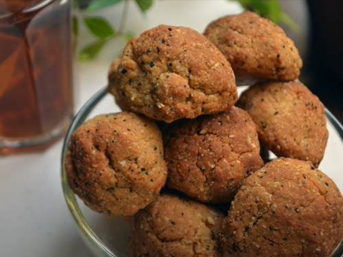 black tea cardamom cookies with black tea icing recipe