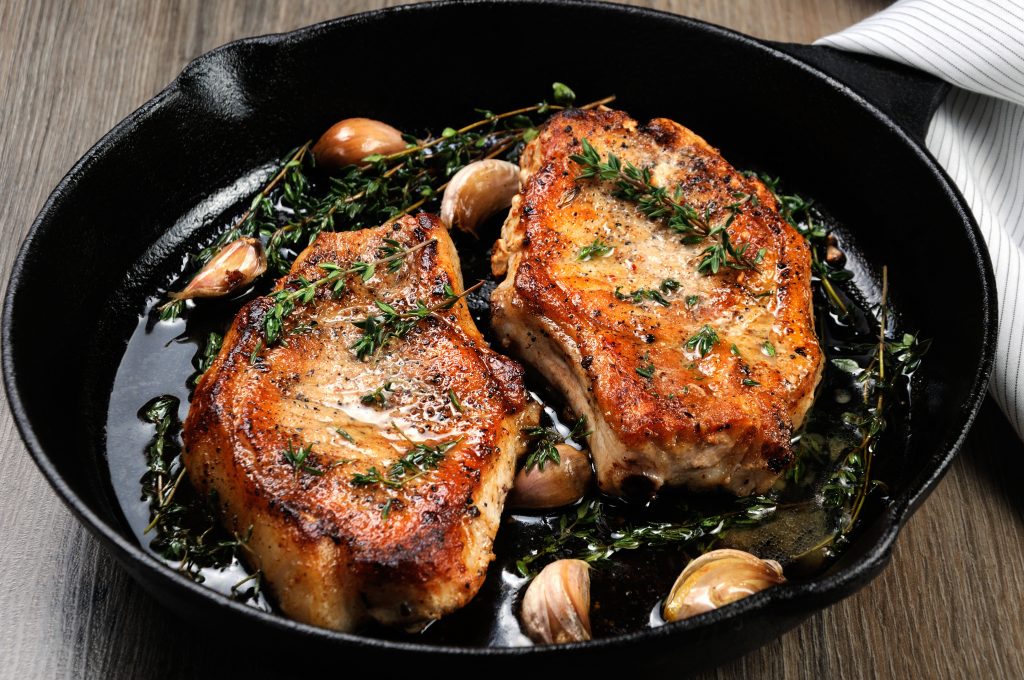 cast iron skillet pork chops recipe