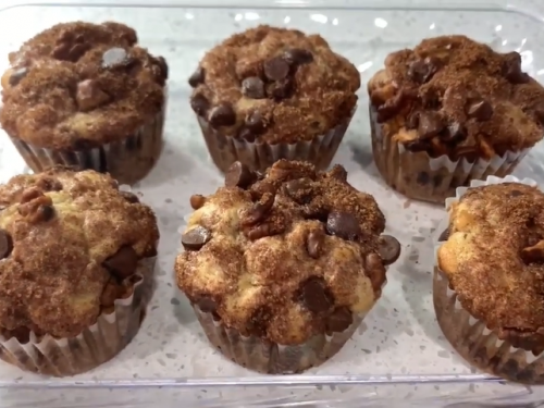 cinnamon streusel chocolate chip muffins recipe