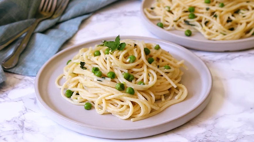 lemony green pasta with peas and ricotta recipe