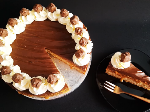 snickers cheesecake recipe