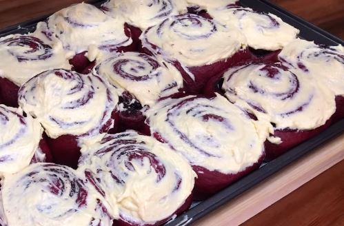 red velvet cinnamon rolls recipe