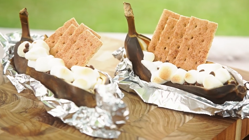 banana split s'mores recipe