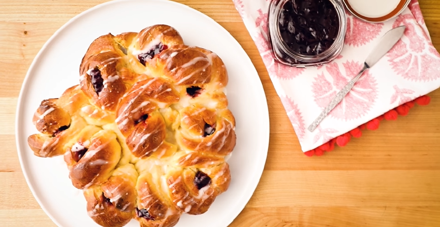 pull-apart easter blossom bread recipe