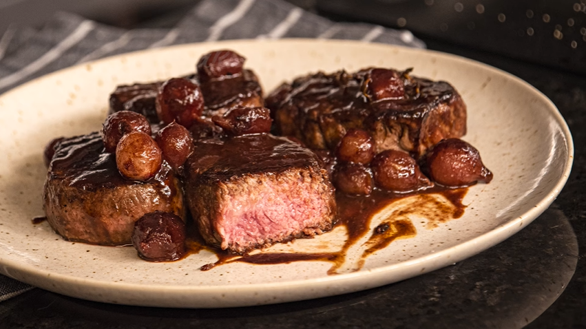 strip steak with red wine cream sauce recipe