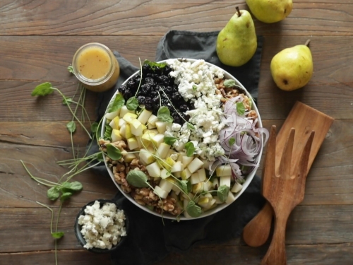 bacon pear gorgonzola salad recipe